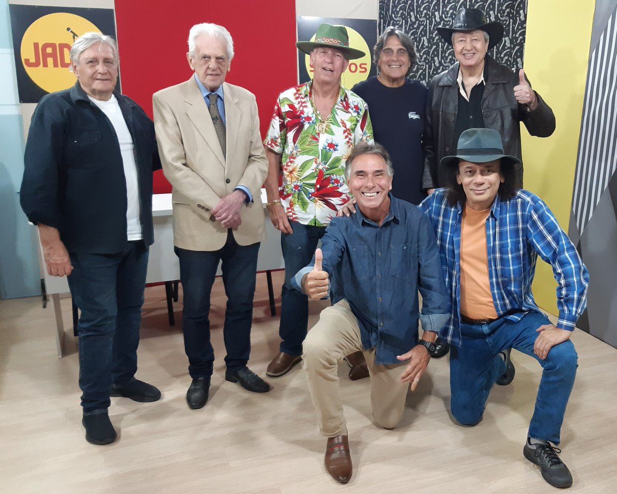 SHOW DO CARLOS MAGALHÃES na TV CIDADE (Teresópolis, RJ) e para mais 13 Emissoras de TV no Brasil 📷📷📷📷📷📷📷
Chico Santos (Cantor), Carlos Magalhães (Apresentador), Paulo Grande Solo (Cantor), Luiz Gareau (Cantor), Bené da Villa (Cantor), Marcos Casanova (Comunicador) e Eu #tv
