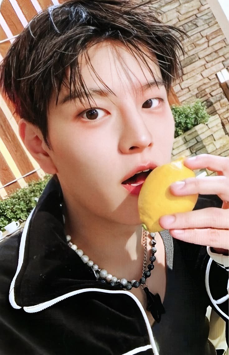 여울 tweet media