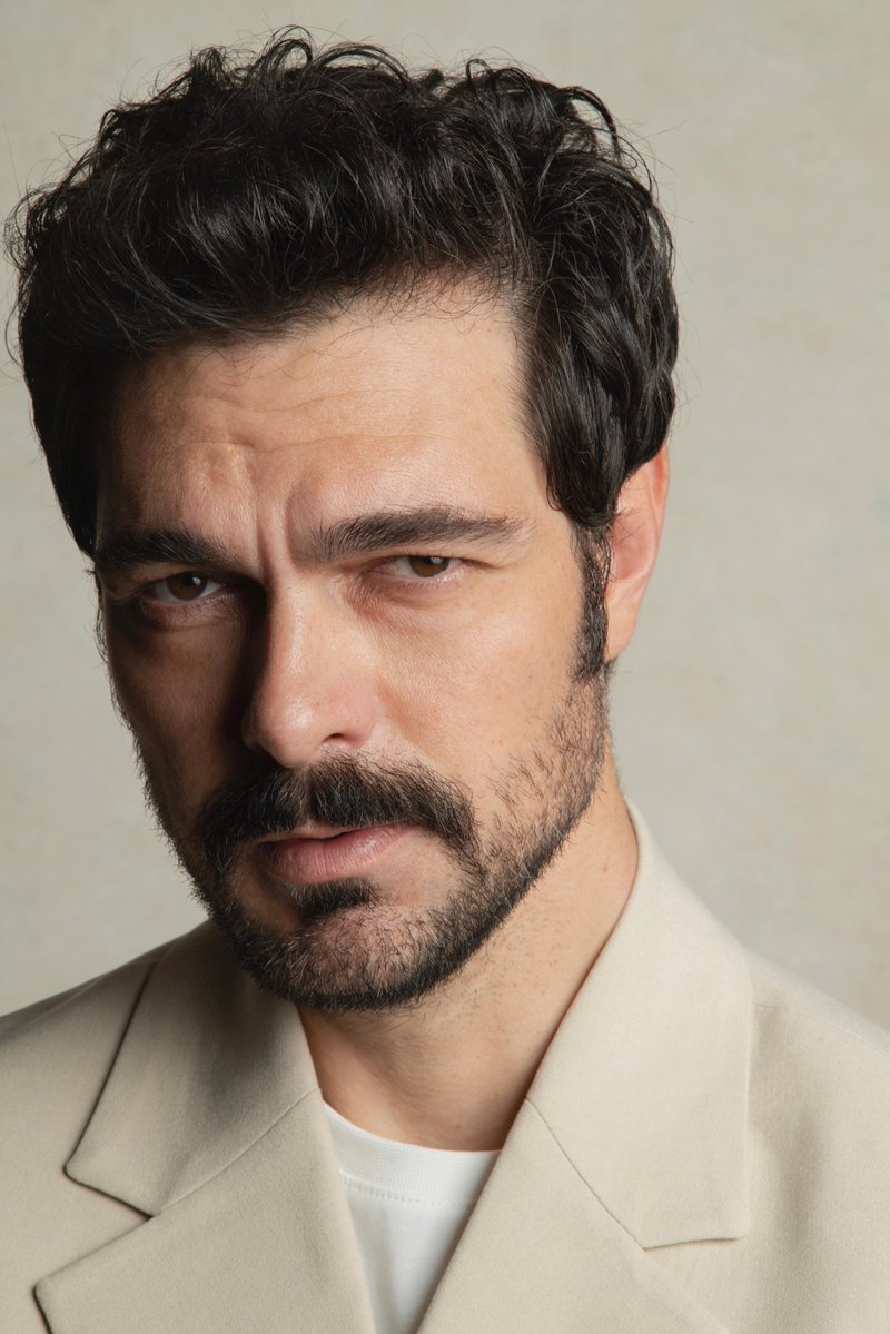 #HalilİbrahimCeyhan TRT Tabii’de ekrana gelecek olan, #Canvermezler dizisinin kadrosuna katıldı.📌(Birsen Altuntaş)