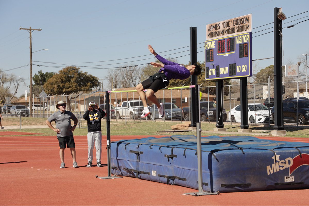 Midland_ISD's tweet image. Our @lhsrebelstrack and @MidlandHSTrack student-athletes did an amazing job at the @RogersFord Tall City Relays yesterday, and several students even set new PRs!
#StudentExperience #ExcellenceInAction