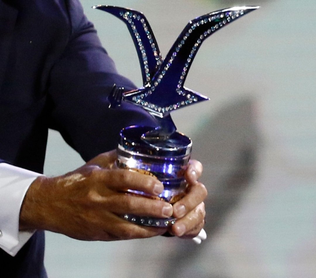 Resumen #Viña2026 : Prostituyeron la Gaviota de Platino por gustitos personales de Ripamonti, perdió todo su valor en que fuera el público quien la pidiera, cortaron humoristas que ellos mismos trajeron, Rafa horrible en la conducción. De lo peor en decadas. Nota Final: 3

<a href="/Mega/">Mega</a>