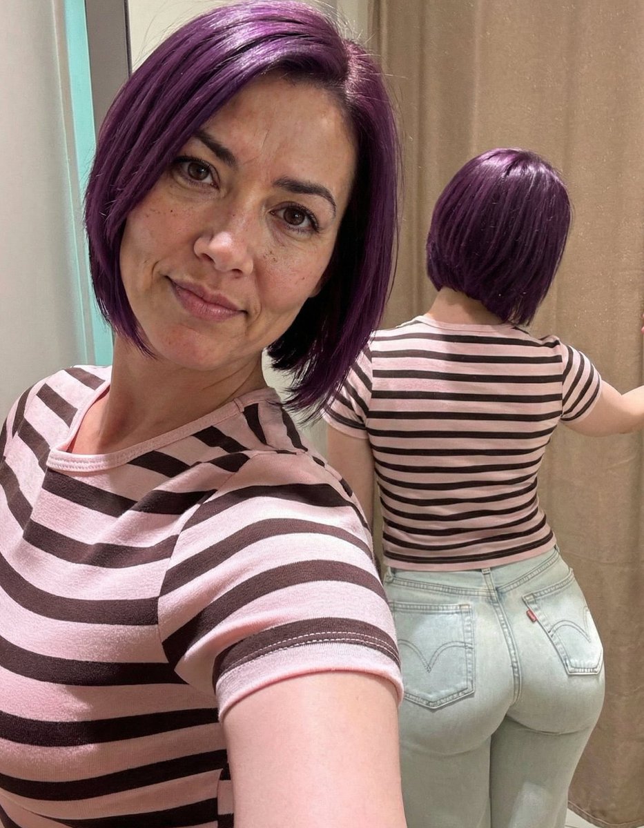 dianamith300's tweet photo. How do I look https://t.co/nHdiXUtb4c