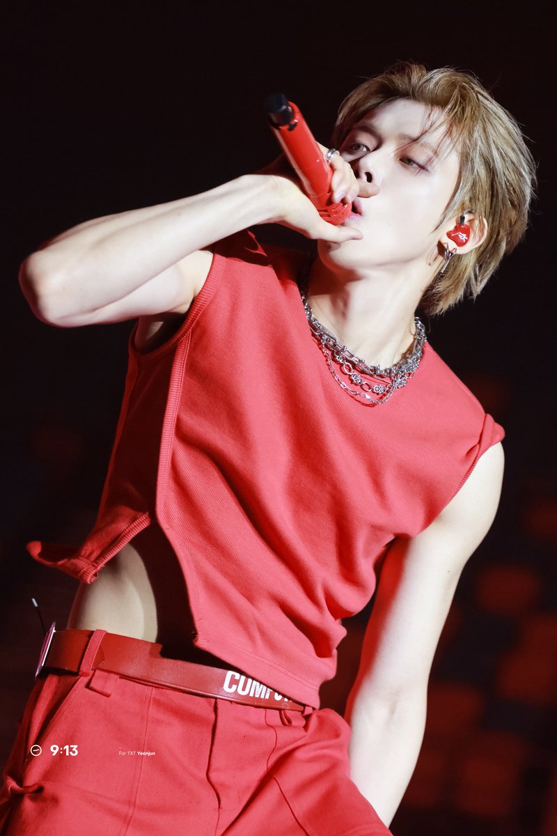 𝟗:𝟏𝟑 tweet media