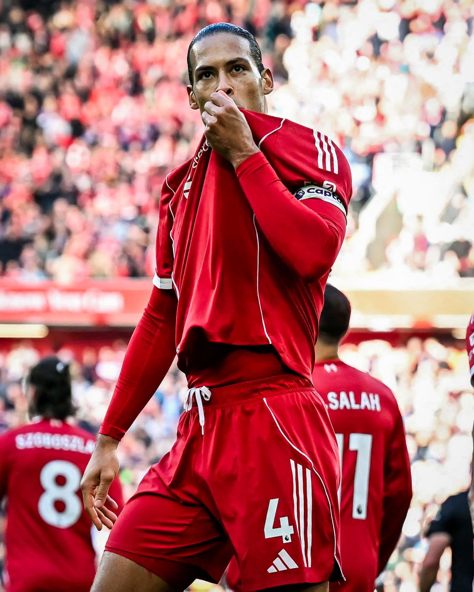 brfootball's tweet photo. Virgil van Dijk scores his third goal in last six Premier League games. 

Not bad for a center back 🤷‍♂️ https://t.co/6kwkEqrfFW