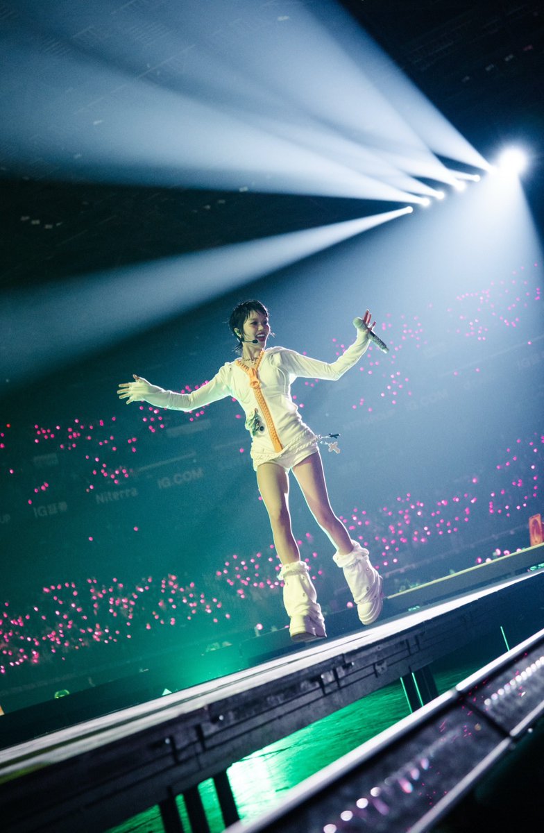 CHISA starting the tour looking this beautiful? We're not ready