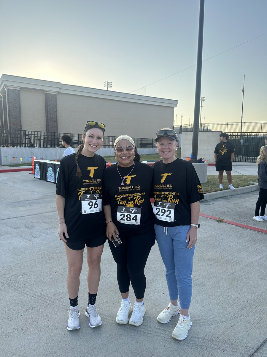 TISDWIS's tweet photo. Such a fun morning at the Tomball ISD Superintendent’s Fun Run with some of our WIS run club, students, and families! 

Congrats to all who participated! 

#BeGold https://t.co/ym6R5zPuE2