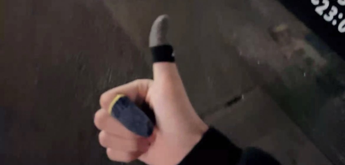 天鎖斬月 tweet media