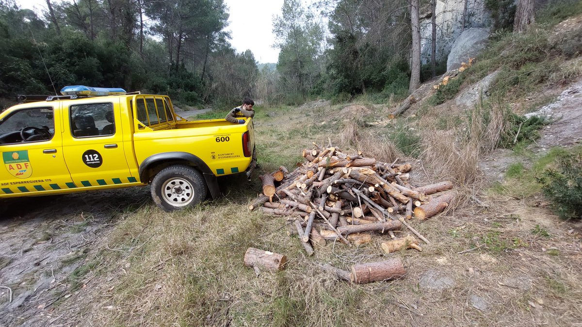 ADF175 Esparreguera🪵🔥🚨 tweet media