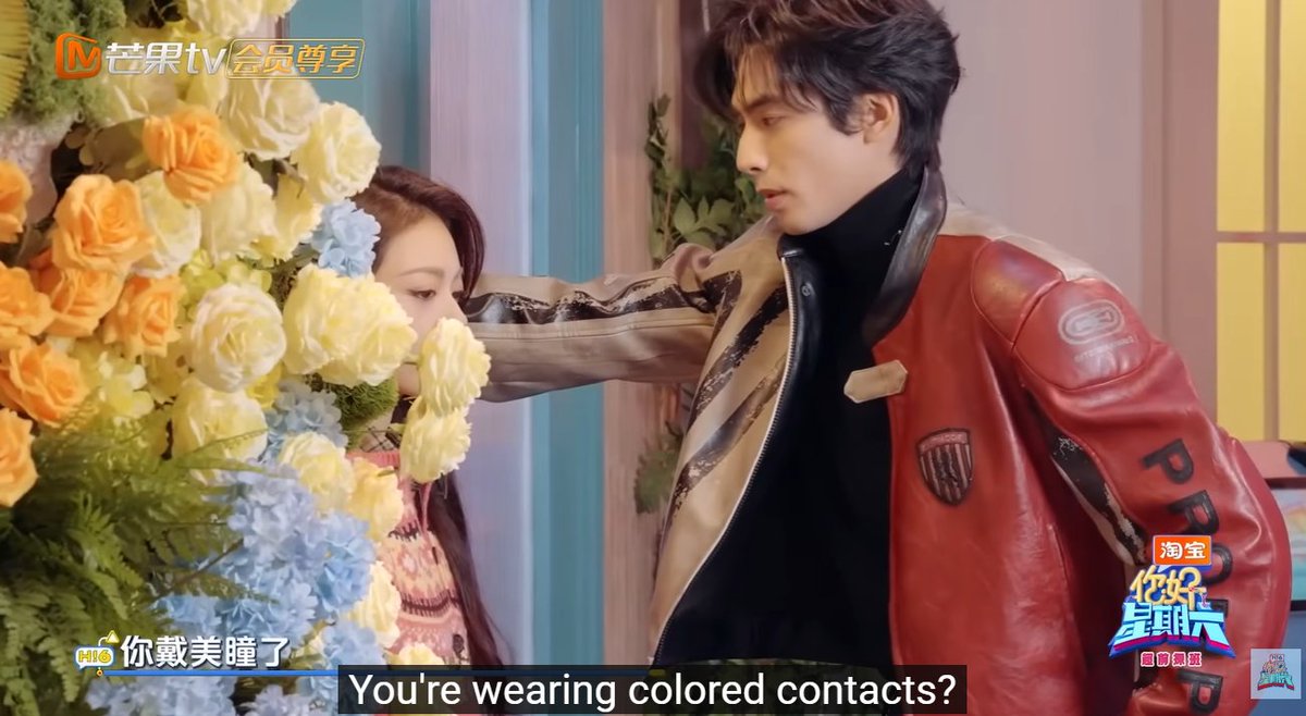 shineonmaiii's tweet photo. swl: You're wearing colored contacts?
zjm: Yes..
*stare at eo*
zjm: You just noticed?

The tension is in meganewton!😭😭😭
#ShineOnMe #SongWeilong #ZhaoJinmai https://t.co/PMrfTNY7oC