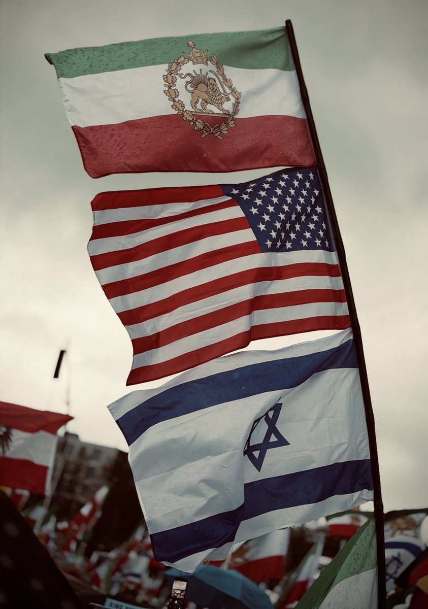 fadaeeShahIran's tweet image. Thank you Mr President Trump. You will forever remain a hero in the hearts of Iranians.