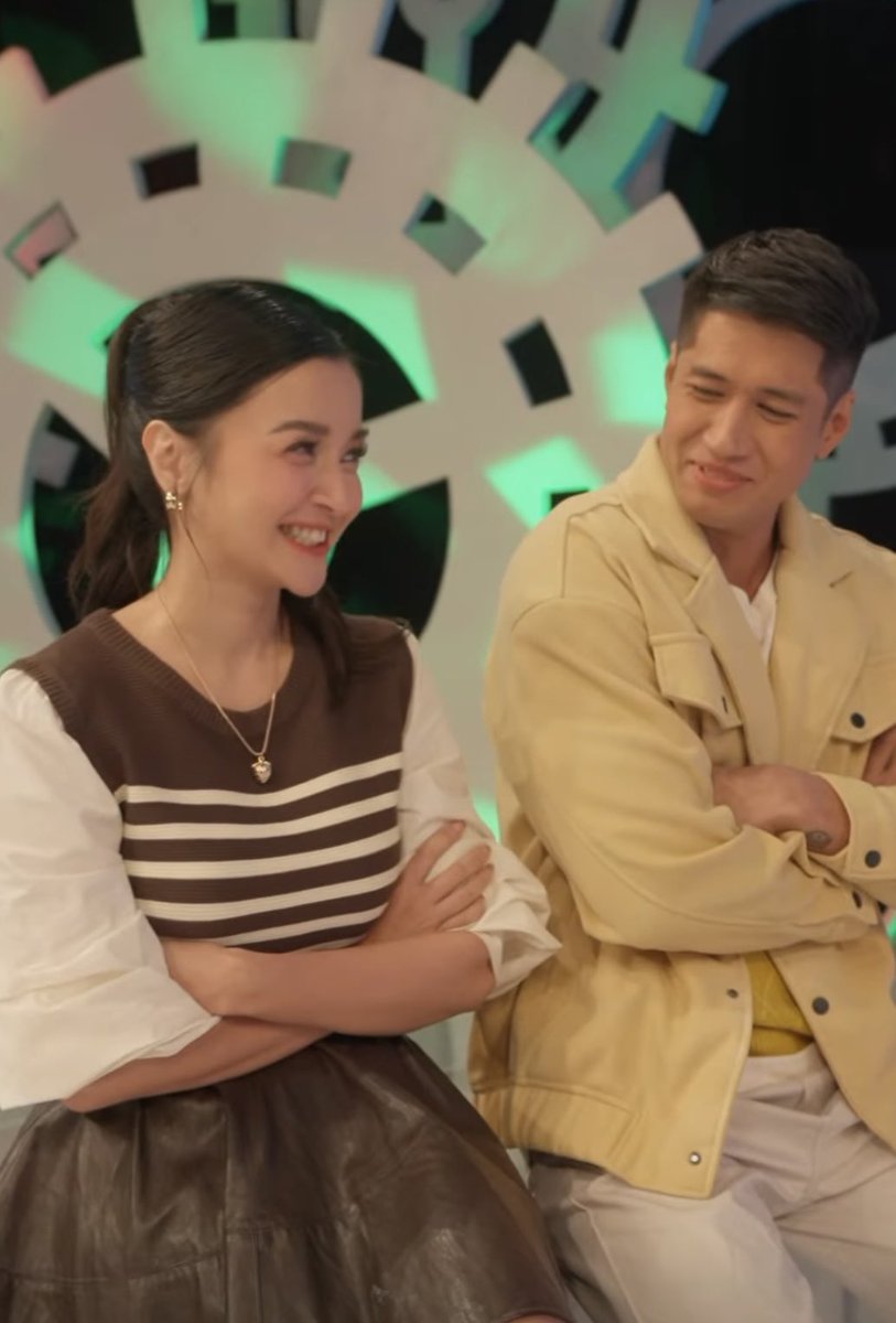 ALKRISiansRule's tweet photo. From Kris Bernal's recently uploaded mini vlog on her Facebook page.

ALKRISians pa rin hanggng sa ngayon. ❤️❤️❤️ https://t.co/sWa1xwzD2E