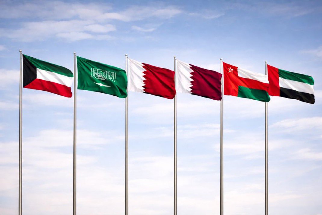 نسأل الله أن يحفظ دول الخليج وأمنها واستقرارها، وأن يجنب شعوبها ويلات الحروب والصراعات، وأن تبقى منطقتنا واحة أمان وتنمية.

#عمان #قطر #السعودية #الامارات #الكويت #البحرين