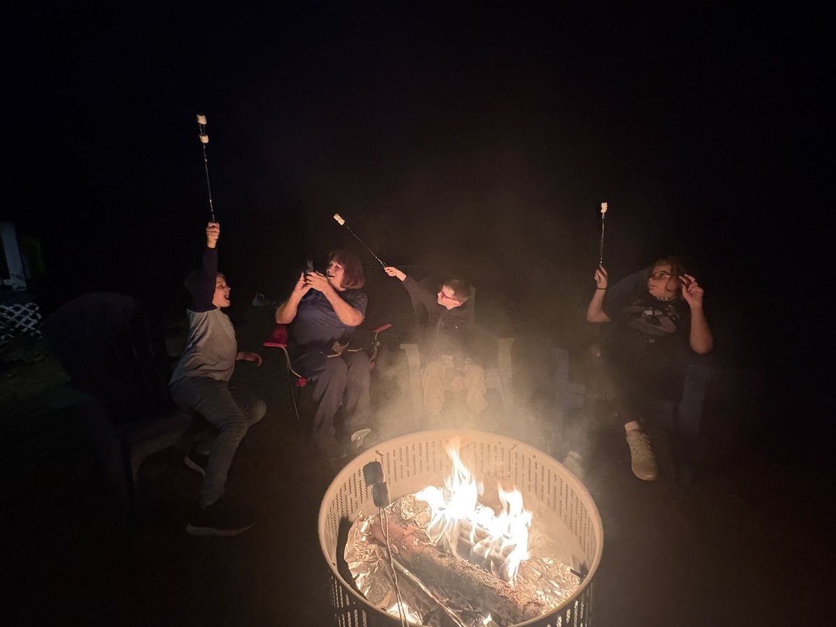 DanScottShow's tweet image. Sleepover at Mimi and Buba's. No adults were harmed during the execution of this event (it's a miracle). #grandkids #sleepover #familytime