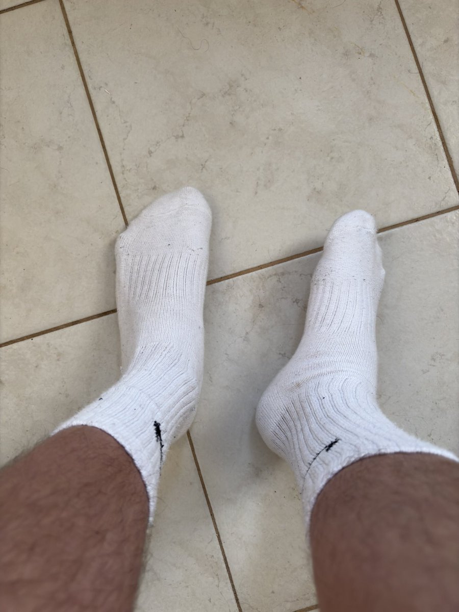 jerrysolezx tweet picture