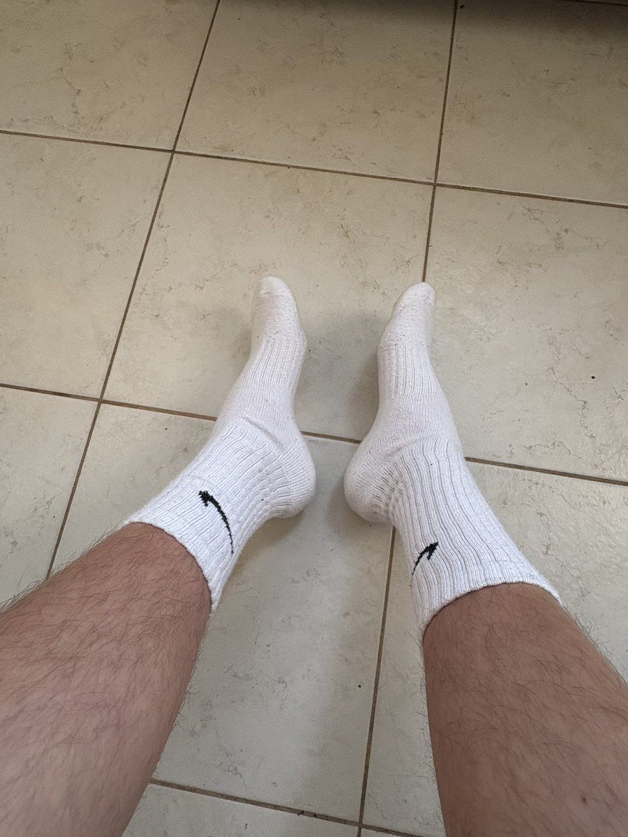 jerrysolezx tweet picture