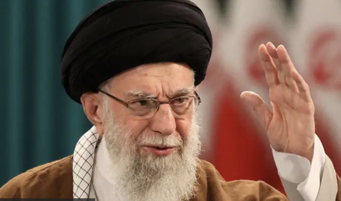 Ahí está la entelequia  de <a href="/ONU_es/">Naciones Unidas</a> cuestionando el ataque conjunto de Israel y USA contra Irán, no se le escuchó hablar en el mismo tono con los miles de iraníes muertos en ocasión del ejercicio de su derecho a protestar.  También anda ahí la inconsolable izquierda, atea por