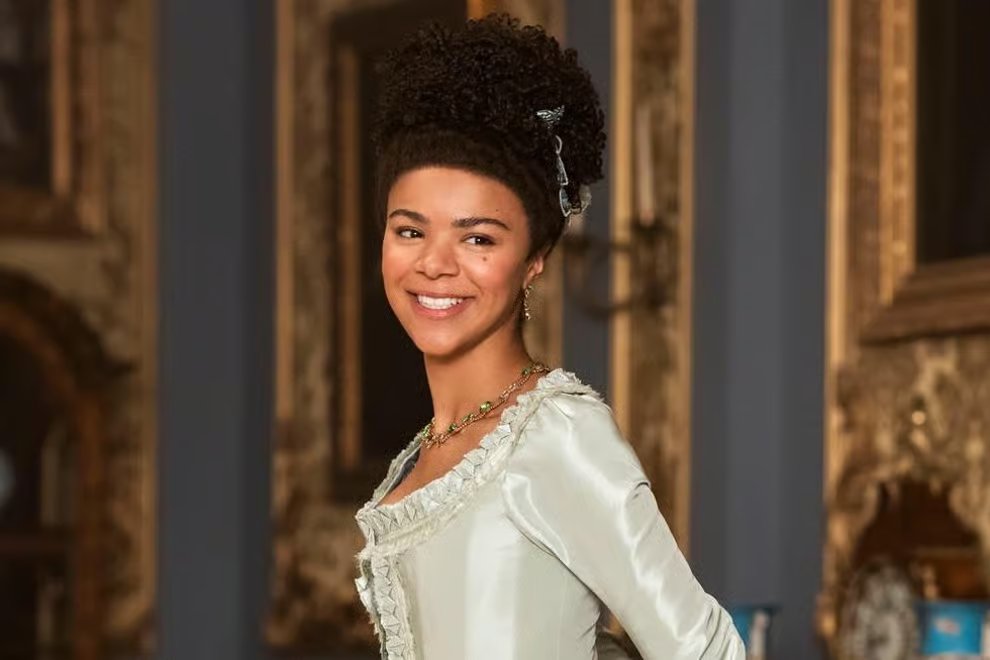 DarinaMarty's tweet photo. Sí, me parece negativa la tendencia de poner a actores negros a hacer de nobles europeos y así fomentar la simpatía hacia estas élites. (Leonard Parkinson, un verdadero líder negro en Jamaica, "Reina Carlota" fake) https://t.co/ZqJGQgt9bQ