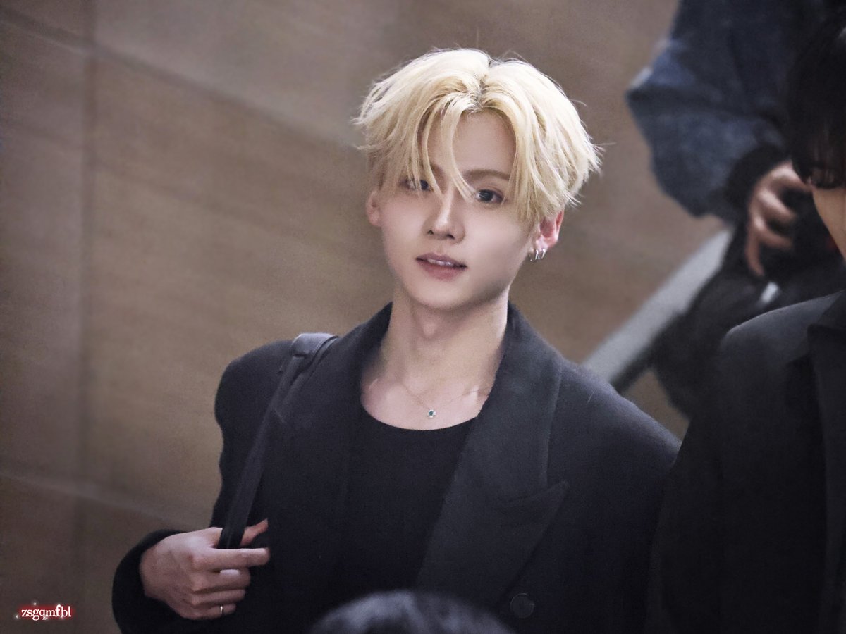 zsgqmfbl tweet media