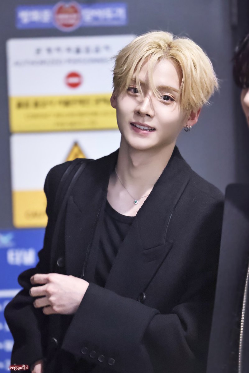 zsgqmfbl tweet media