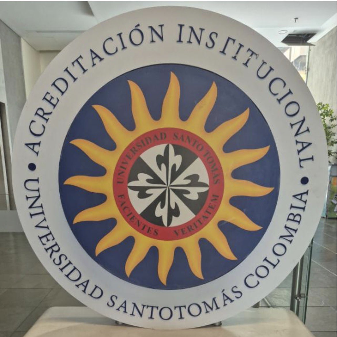 Volver a la Filosofía del Derecho es volver a las preguntas esenciales sobre justicia, verdad y dignidad humana en medio de debates únicos.
Hoy inicio mi Doctorado en Derecho en la <a href="/santotobogota/">Universidad Santo Tomás - Sede Principal Bogotá</a> . Un nuevo reto académico que asumo con gratitud, compromiso y profunda convicción.