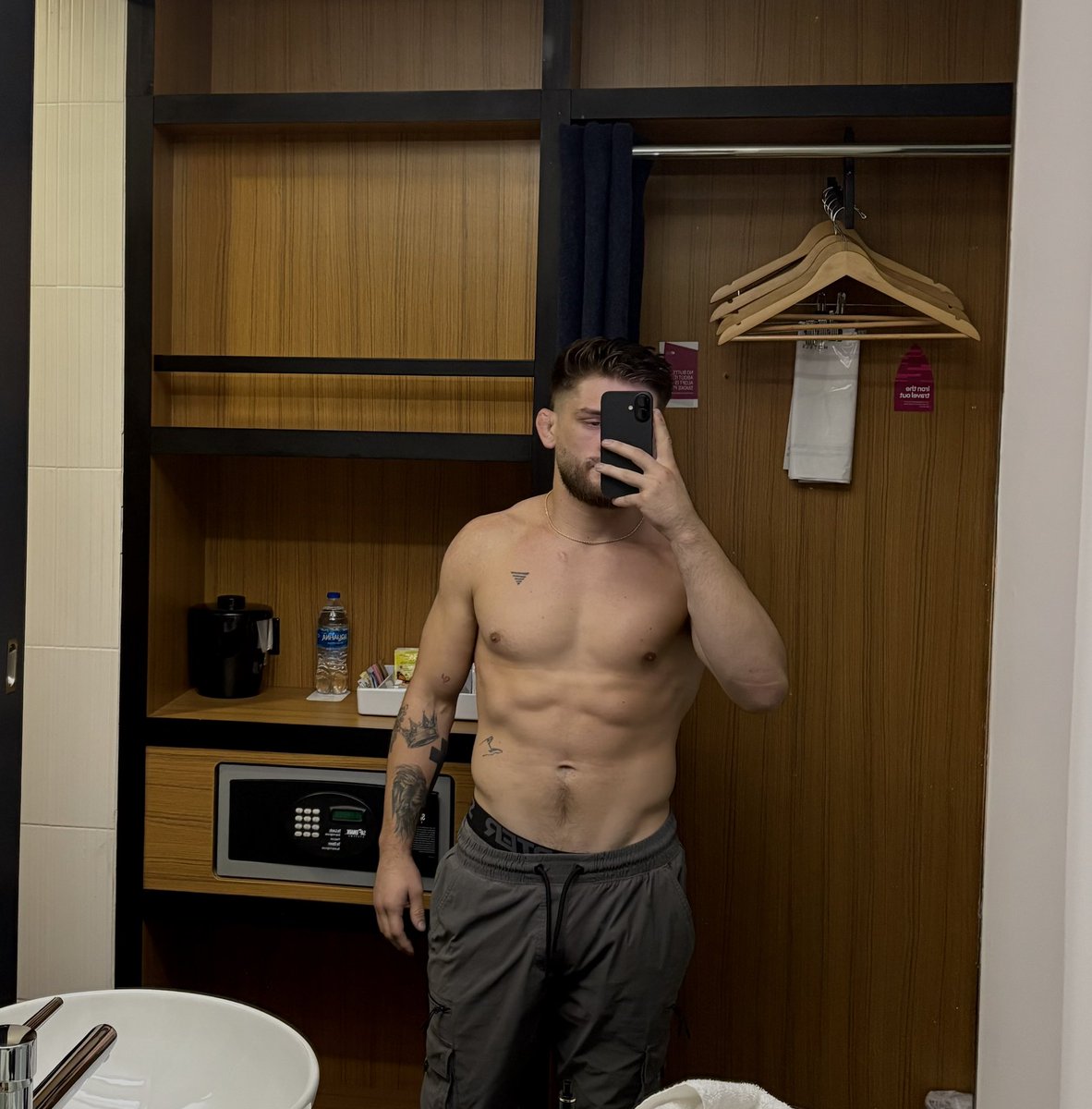 Colton47 tweet media