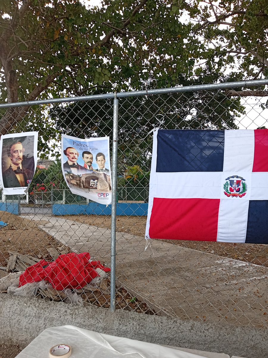 EvelinPlacidoAl's tweet image. Un juego de basket, tenis, voleibol, son escenarios de construcción de ciudadanía, un legado de hacer una nueva generación ciudadanos 
#ClubAtala 
#Cancha
#MarlonLembert