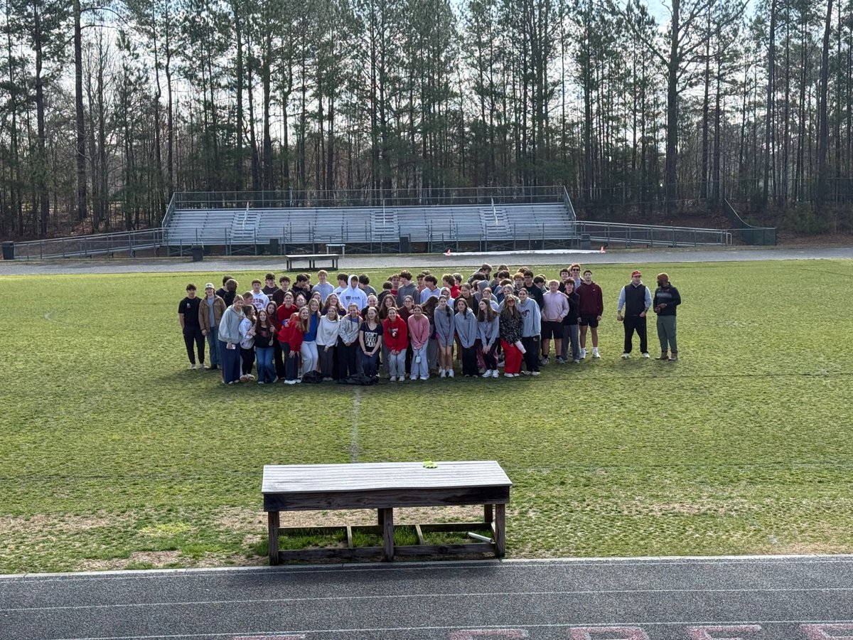 MiddleCreekAD's tweet photo. Thank you to all our Spring athletes, parents, and coaches who came out to help with our stadium cleanup. Fantastic turnout! Would not be possible without such an amazing group! https://t.co/5N96OKoG5g