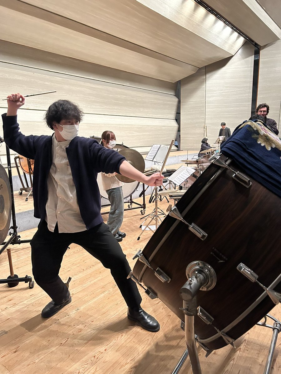 こんばんは！
いよいよ明日は春を呼ぶコンサート当日です！
今日は大ホールで前日練習を行いました🎵

春を呼ぶコンサートでは一気に春に変えるような、暖かい、いやむしろ熱い演奏を皆様にお届けします❤️‍🔥🌸🎶
3/1は寒河江で一足早く春を感じてみませんか？
皆様のご来場お待ちしております😊