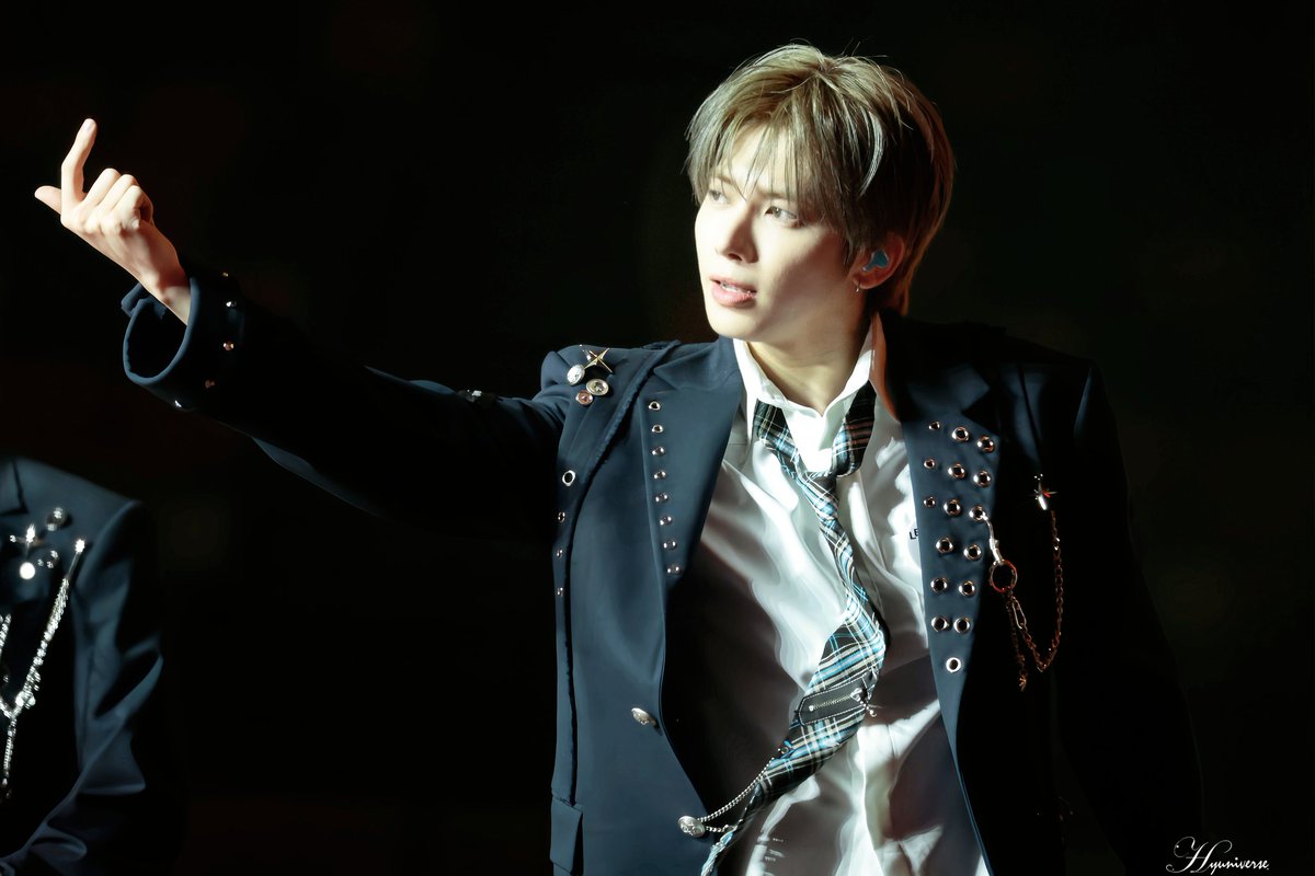 Hyuniverse tweet media