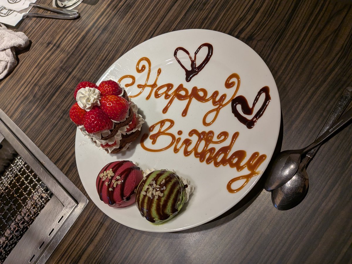 punpun_ava's tweet photo. 誕生日なのでいい肉を食いました。31歳も頑張ります。 https://t.co/HBLPPxlSRH