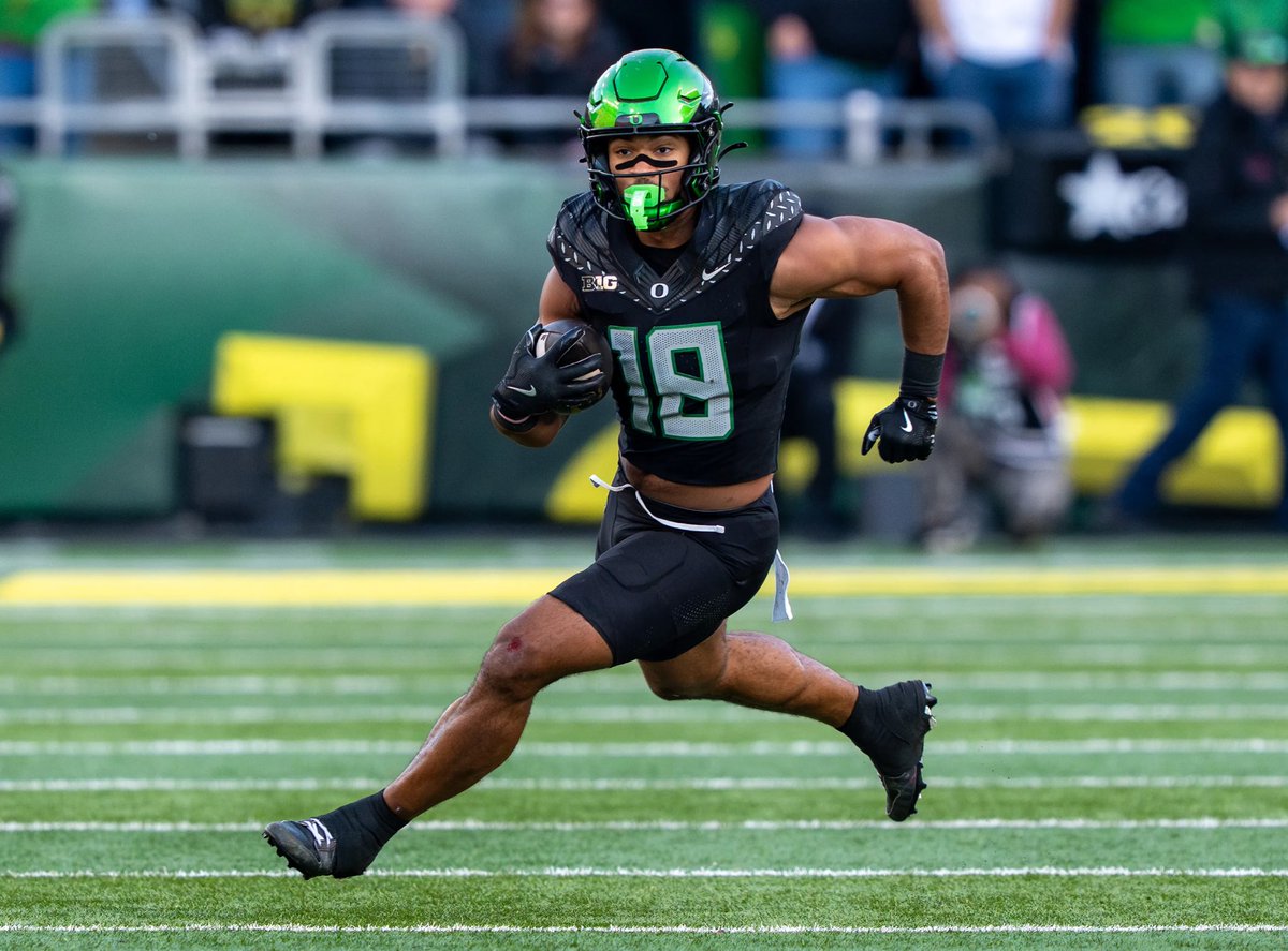 thecgriffy's tweet image. Kenyon Sadiq, Oregon 
6’3” 245lbs 

#OTClock 40-Yard Dash Hand Times:
1st Attempt - 4.37s
2nd Attempt - 4.35s
Average - 4.36s

#NFLCombine