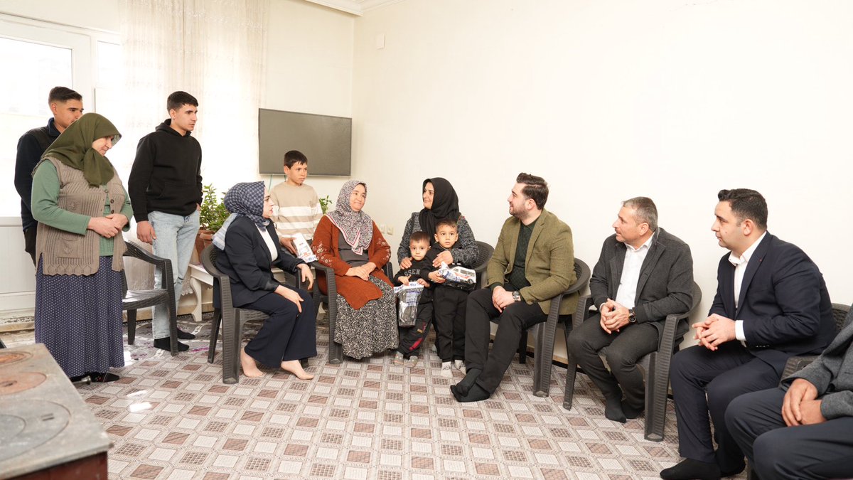 📍 Oğuzeli • Subaşı Mahallesi

Oğuzeli İlçe başkanımız <a href="/HilmiOzbudak/">Hilmi ÖZBUDAK</a> ve kıymetli ilçe teşkilatımız ile birlikte Subaşı Mahallemizde Meryem Özada ve Fatma Kökdemir ablalarımızı ve kıymetli ailelerini ziyaret ettik. 

Samimi sohbetleri ve misafirperverlikleri için kendilerine