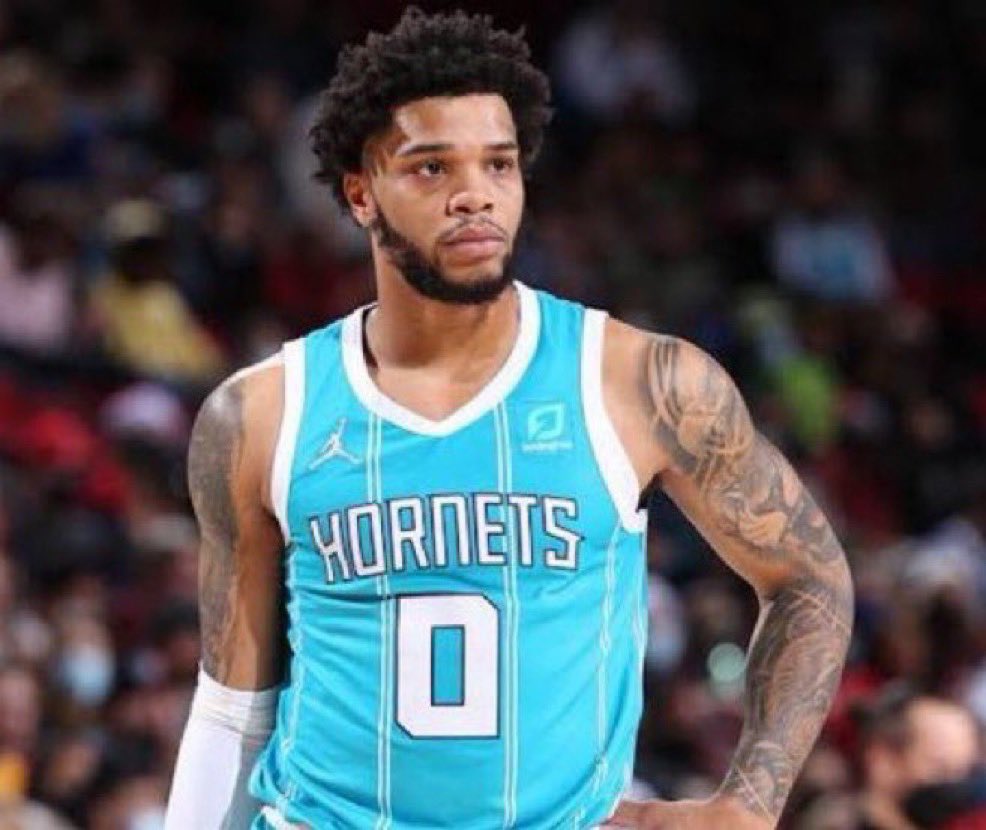 Alex Caruso tweet media