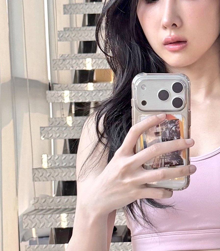 rachel86531845's tweet image. Ensoulment is what Yoko Apasra embodies. I can't wait for that short film. I hope her college project is a successful project. May 2026 graduation! 4 months away. 

#YokoApasra #โยโกอาปัสรา 
@Yoko_apasra 
#NeverFade
@NEVERFADE_TATT