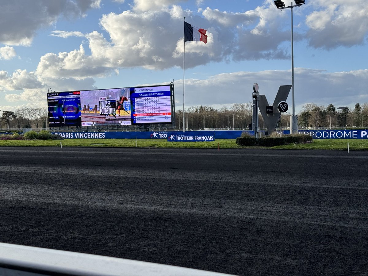 Lucas Benoit tweet media