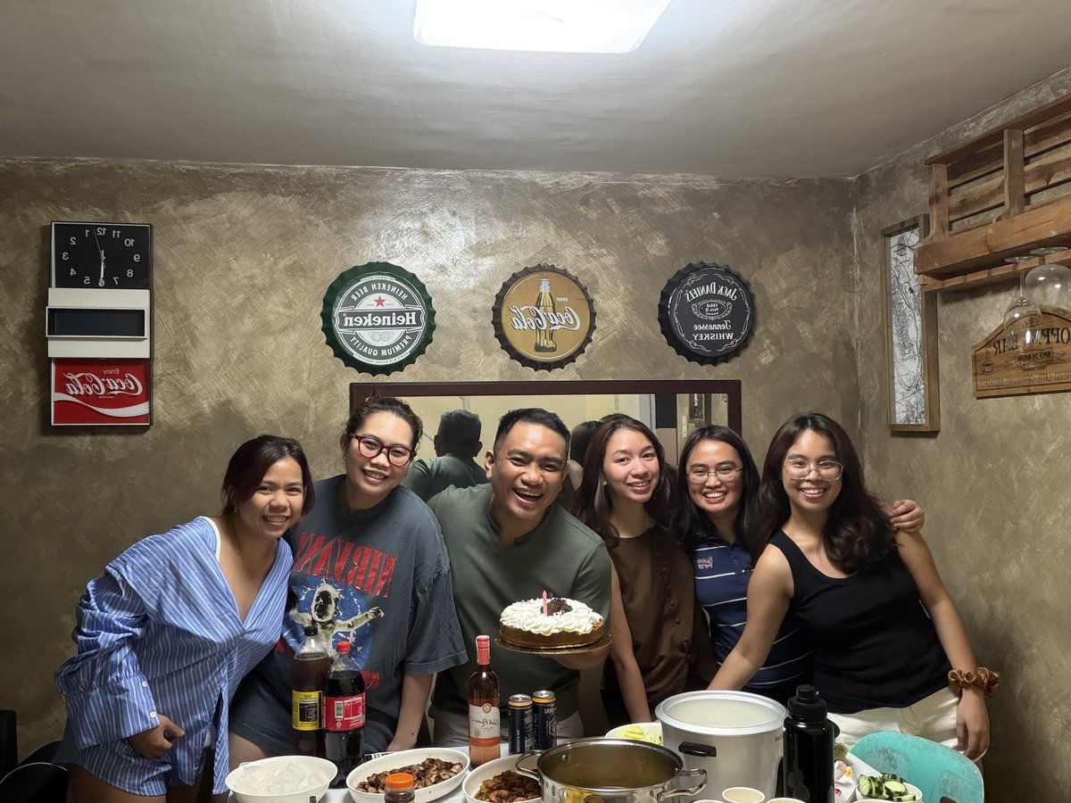 MGsuba's tweet photo. Early welcoming of 33 with Sinuglaw, Shrimp Sinigang, and Gambas lovingly made by yours truly.
Grateful for the laughter and energy of my zoomer officemates.
Cheers to more shared meals, local travels and milestone.
#BaGetz #Walangmagreresign https://t.co/3h4yKJHVhP