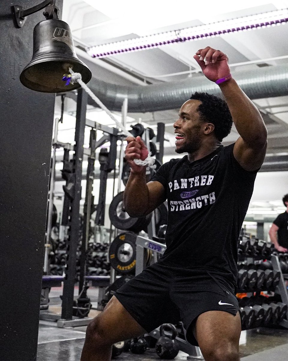 UNI Football tweet media