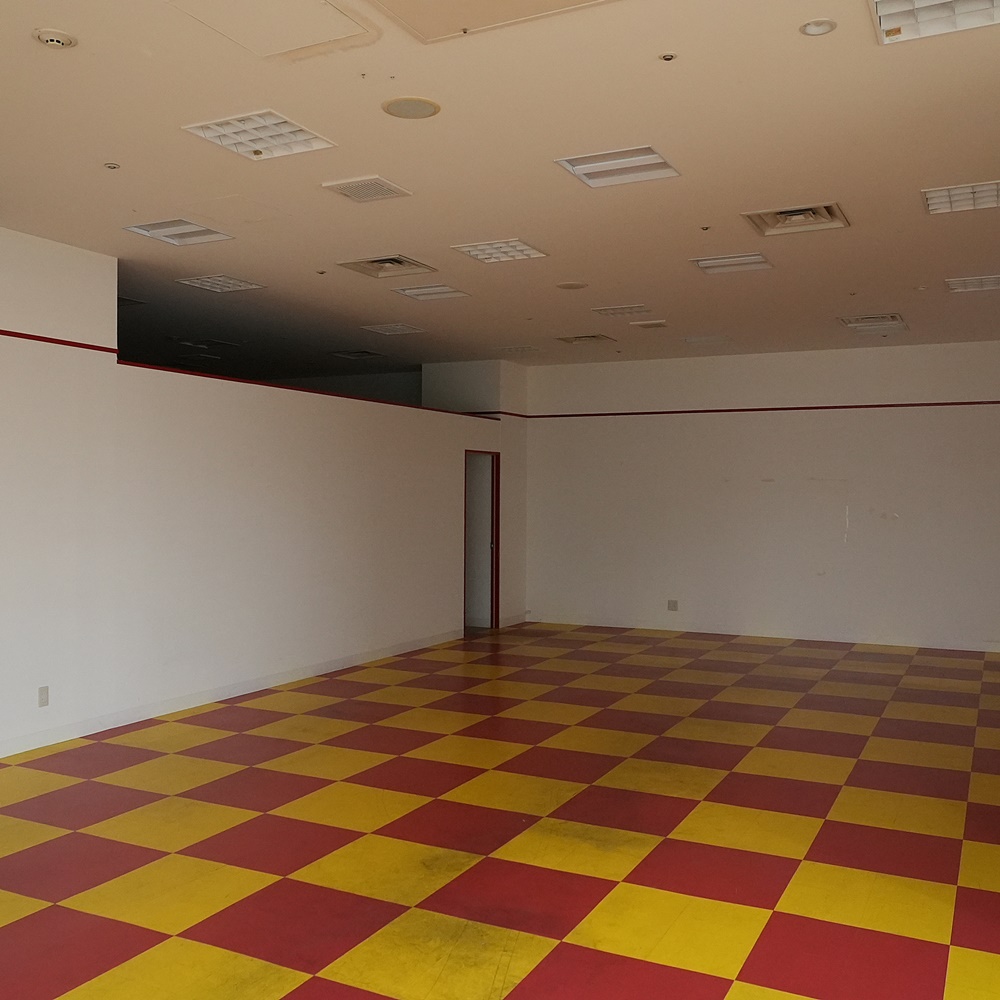 funtaryuji's tweet image. #liminalspace #dreamcore #backrooms