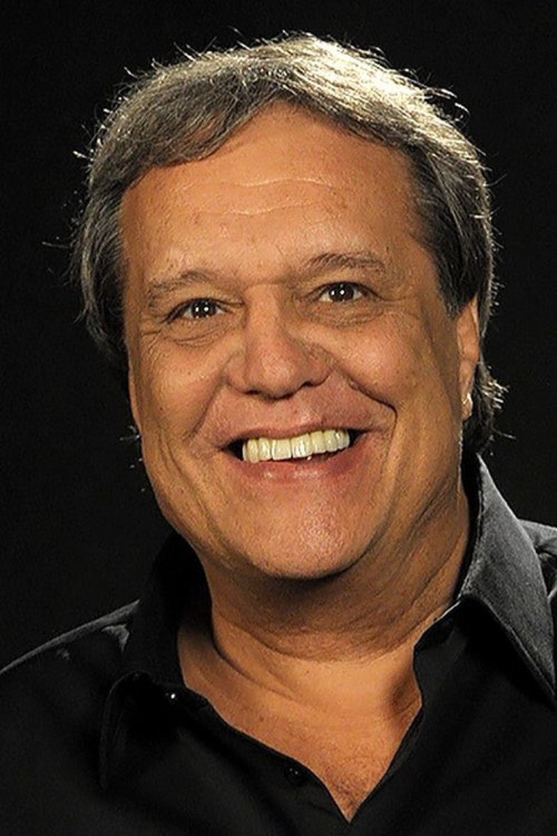 🩶DENNIS CARVALHO🩶
Morreu, no Rio, o ator e diretor. Ele esteve à frente de obras como O Dono do Mundo e Celebridade. Dennis estava com 78 anos.