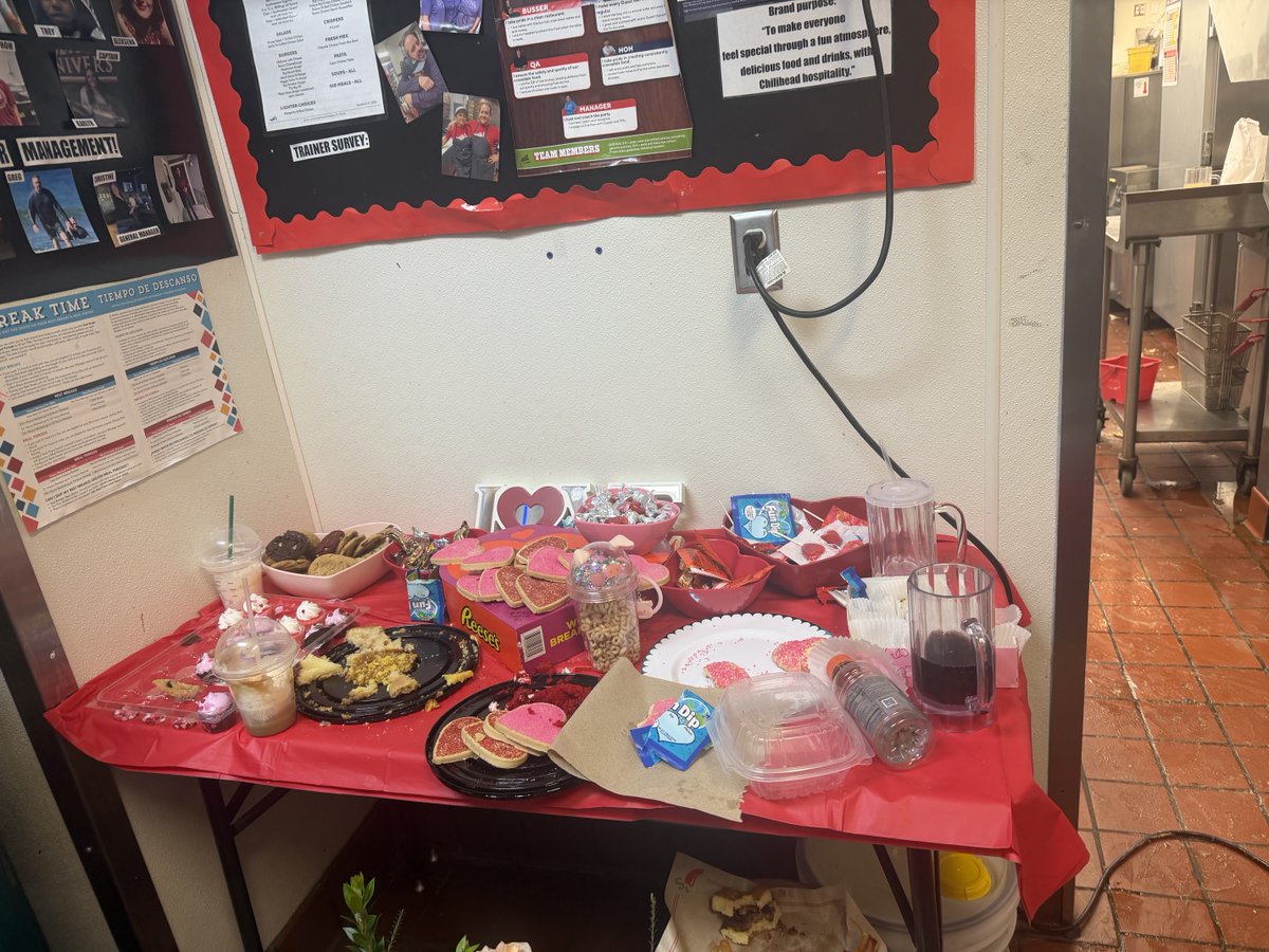 CKarmolinski's tweet photo. Fair Oaks had an amazing Valentines Day, making TMs and guest feel special- broke another sales record ⁦@dale_bullotta⁩⁦@train3rgirl⁩⁦@dougcomings⁩⁦⁦@DeannaOrlando⁩ https://t.co/Z5MzLZv5LB