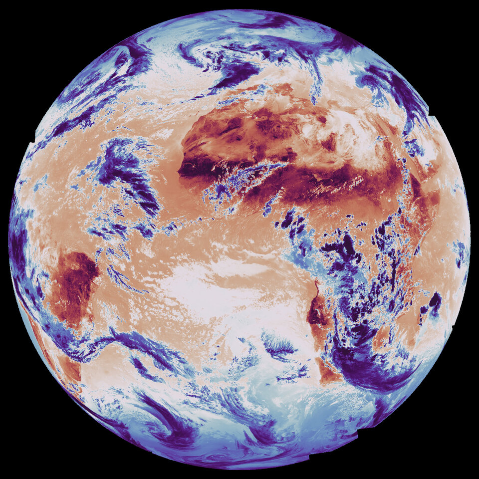 geoawesome_dgtl's tweet image. Meteosat Third Generation-Sounder delivers temperature and humidity data every 30 minutes from geostationary orbit.

Better storm tracking. Earlier warnings.

Details: esa.int/Applications/O…

#ESA #MTG #Nowcasting #EarthObservation #Weather #Geoawesome