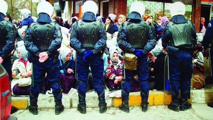 avmuratcicek's tweet photo. 28 Şubat, milletin iradesine, inancına ve değerlerine karşı gerçekleştirilmiş insanlık dışı bir darbe ve aynı zamanda Türkiye demokrasisini ve toplumsal barışı doğrudan hedef alan bir utanç vesikasıdır.

Milletimizin bir daha asla böyle karanlık dönemleri yaşamayacağına olan inancımızla, darbecileri ve onlara destek verenleri bir kez daha kınıyoruz.