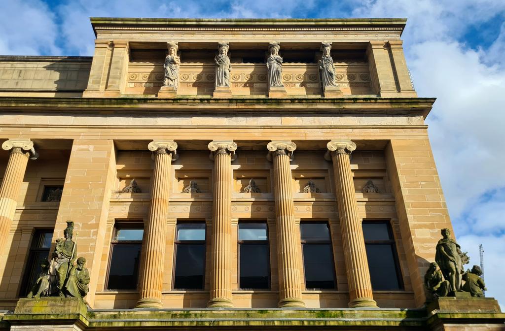 is_glasgow's tweet photo. The columns, caryatids, and sculptures on one of the outer pavilions of the facade of the former St Andrew's Halls on Granville Street in Glasgow.
Cont./
#glasgow #architecture #architecturephotography #mitchelllibrary #sculpture https://t.co/ng8FoHexqq