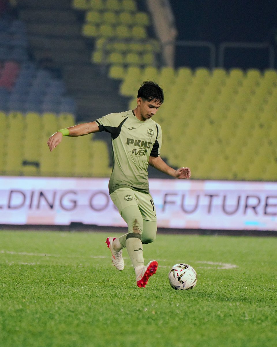selangorfc's tweet photo. πΈ Momen-momen pada separuh masa kedua perlawanan #MELSFC di Stadium Hang Jebat yang sempat dirakamkan sebentar tadi.
Terima kasih kepada semua penyokong yang hadir memberi sokongan anda. β€οΈπ
#SelangorFC #ThisIsSelangor
#MELSFC #LS19
#LigaSuper2025-26 https://t.co/NVSxOchYQ5