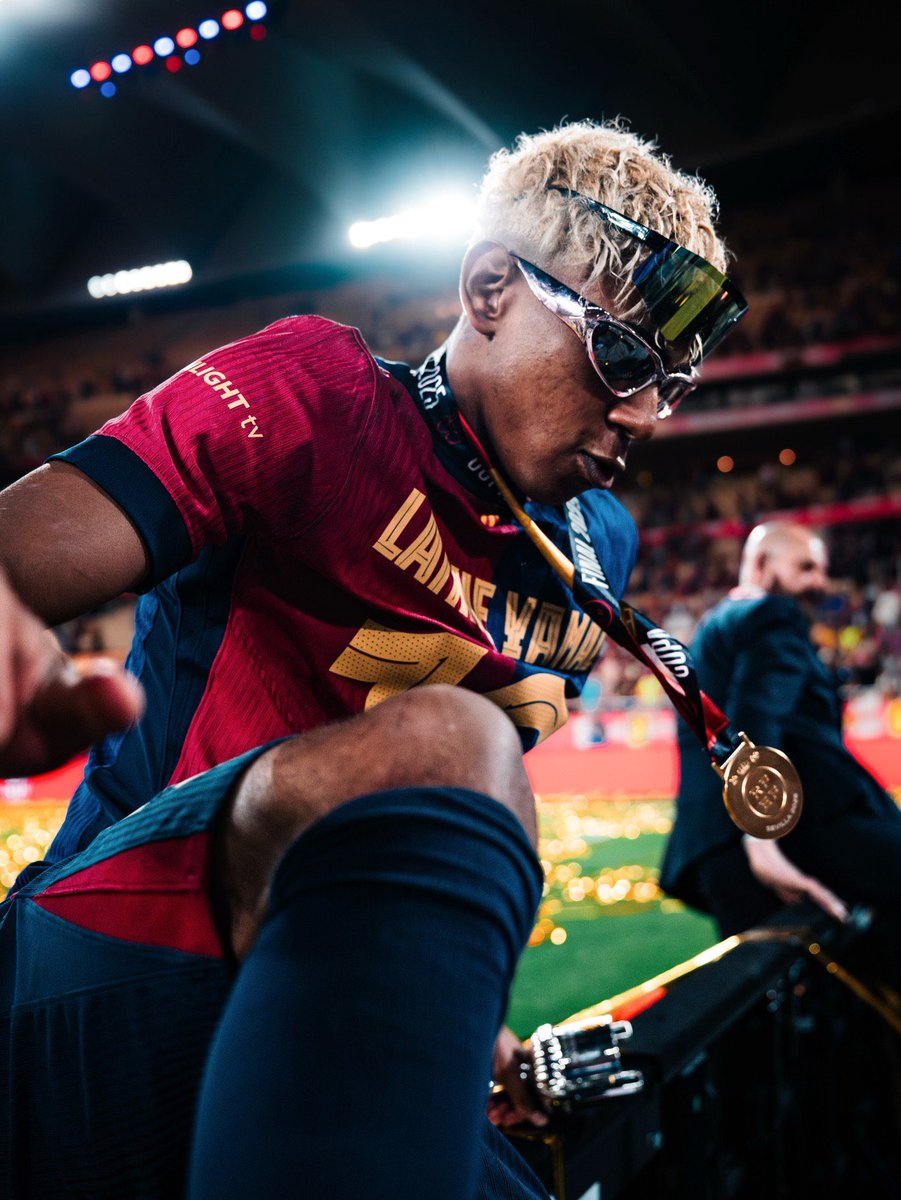 FCB World tweet media