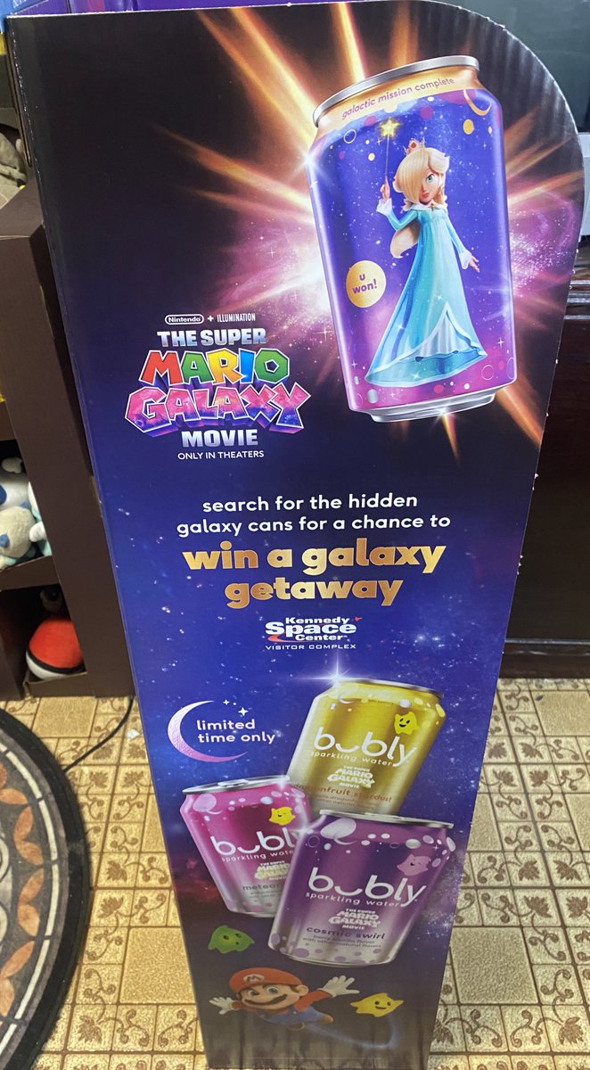 Funpancake_'s tweet photo. AHHHH SO COOL TO OWN THE SHIPPER FOR THE MARIO GALAXY MOVIE X BUBLY COLLAB!! https://t.co/gj0as8k6Q0