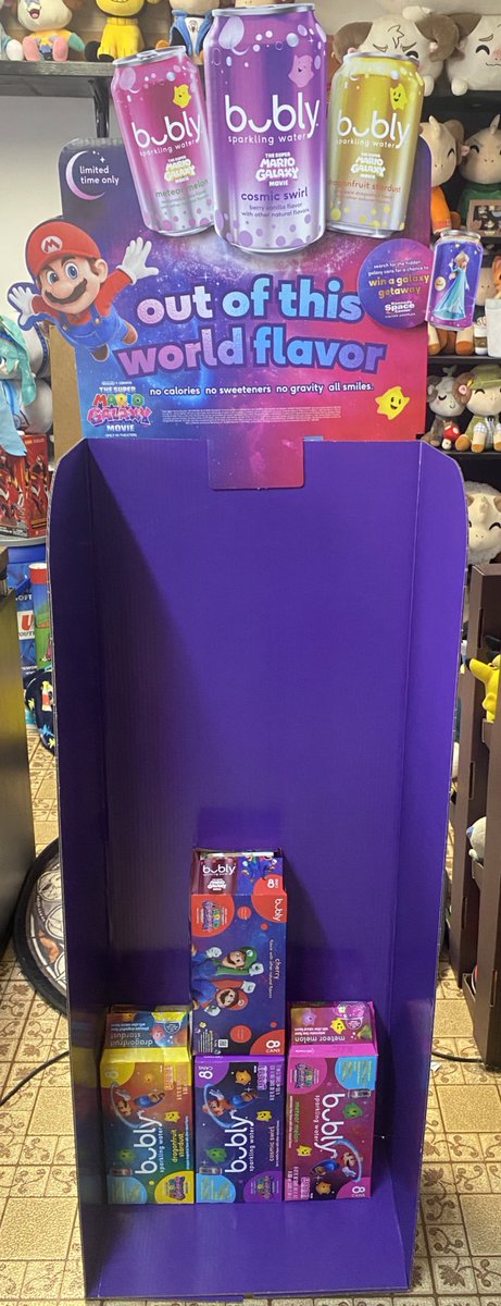 Funpancake_'s tweet photo. AHHHH SO COOL TO OWN THE SHIPPER FOR THE MARIO GALAXY MOVIE X BUBLY COLLAB!! https://t.co/gj0as8k6Q0