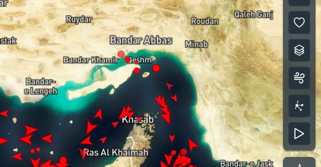 🚨 BREAKING 🚨 VESSELS HAVE STARTED LEAVING THE STRAIT OF HORMUZ AND NON ARE ENTERING AFTER ITS CLOSURE.