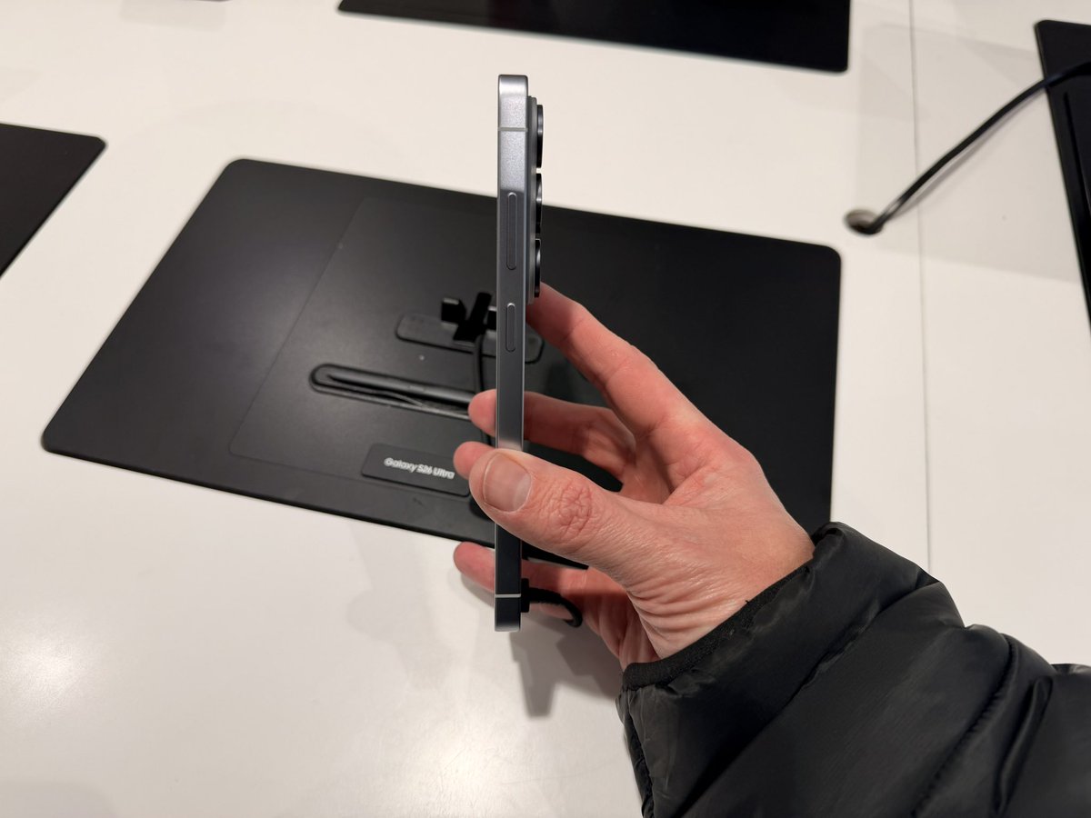 Just got some hands on time with the Samsung S26 Ultra, roll on Friday for my delivery then to decide what colour Buds4 Pro to go for 

<a href="/SamsungUK/">Samsung UK</a>