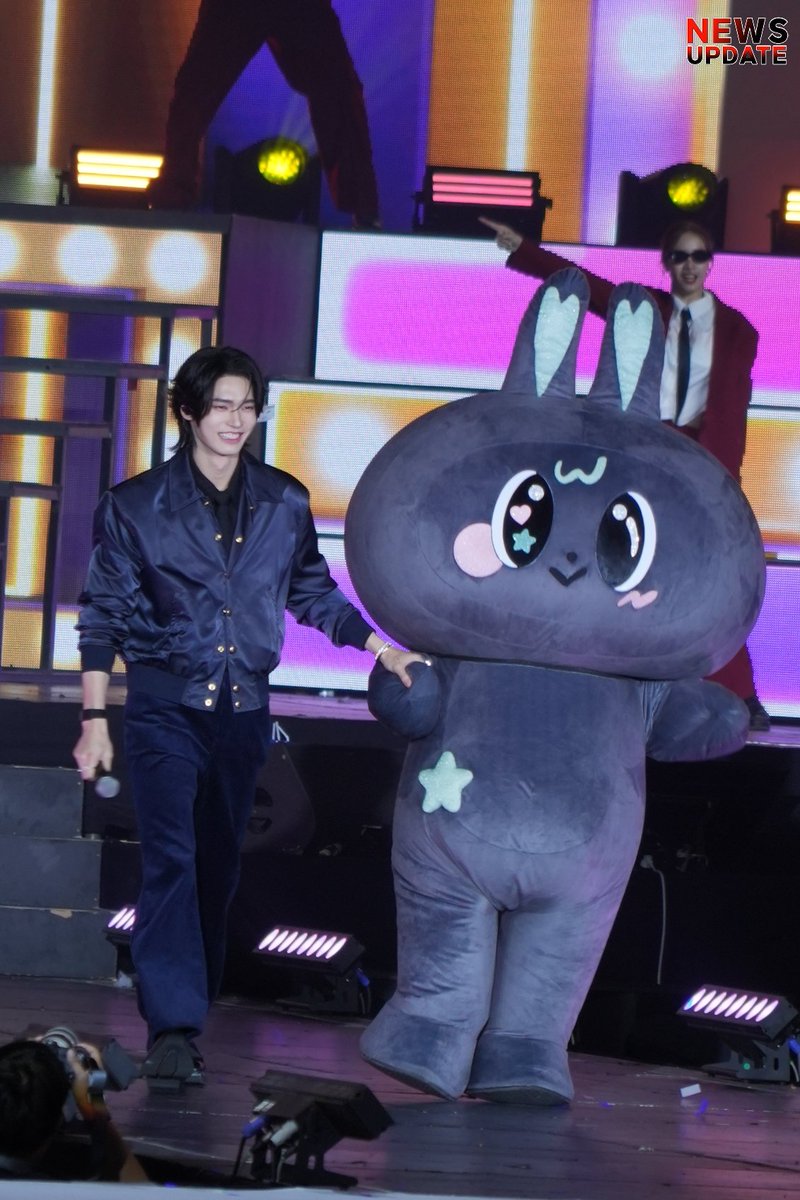 “คุณอาวิน กับ เมต้า” อีกหนึ่งแขกรับเชิญในงาน “POLCA FAM MEETING” ✨️😉

TAYNEWPOLCASAN FAMILY TIME D1
#PolcaFamMeetingD1
#POLCASAN #ยัยซัง 
#winmetawin️️ #วินเมธวิน #METAA
#PolcaFamMeeting